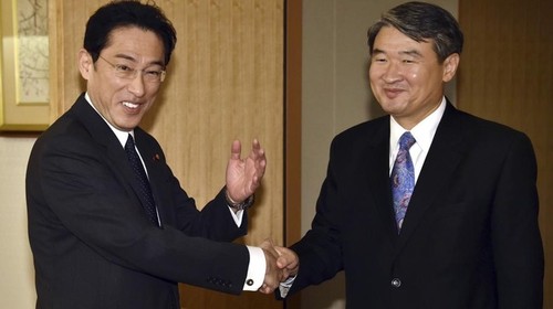 Japan, RoK agree to work toward closer ties - ảnh 1